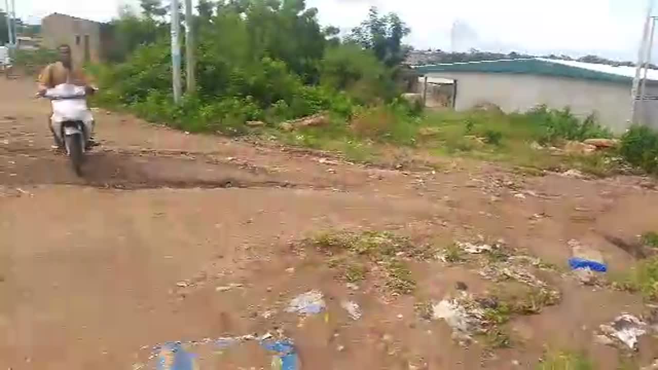 Terrain de 600 m² avec bâtiment à vendre à Gonfreville