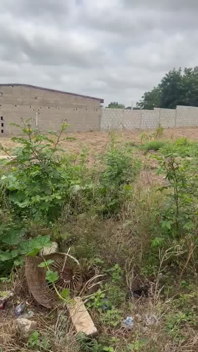 Terrain de 1350 m² à vendre à Kennedy (ACD disponible)