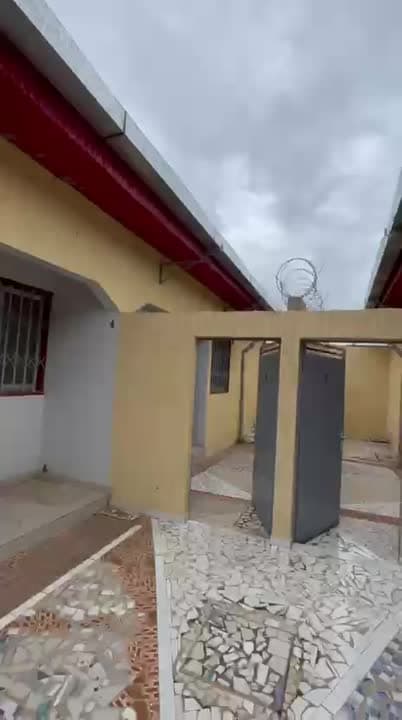 Chambre salon XXL à louer à Houphouët-Ville