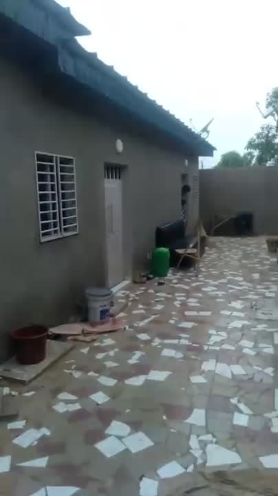 Studio à louer à Tchélekro